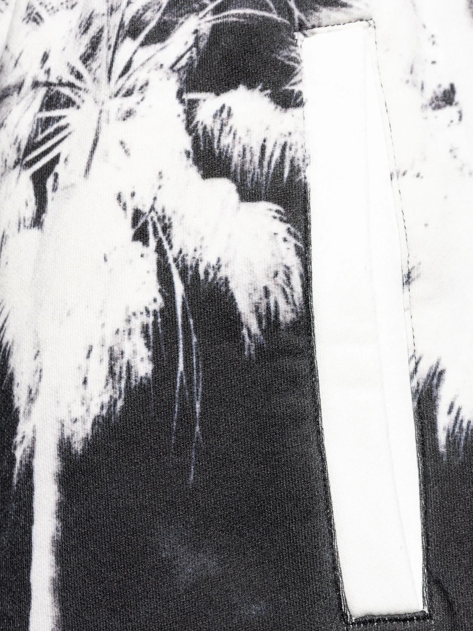Dec palm culture sweatshort off white - Image 5
